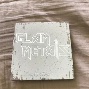 Crown pro Glam metals eyeshadow palette
